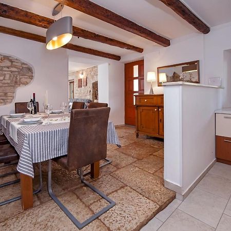 Holiday Apartment Daria 20 ロヴィニ エクステリア 写真
