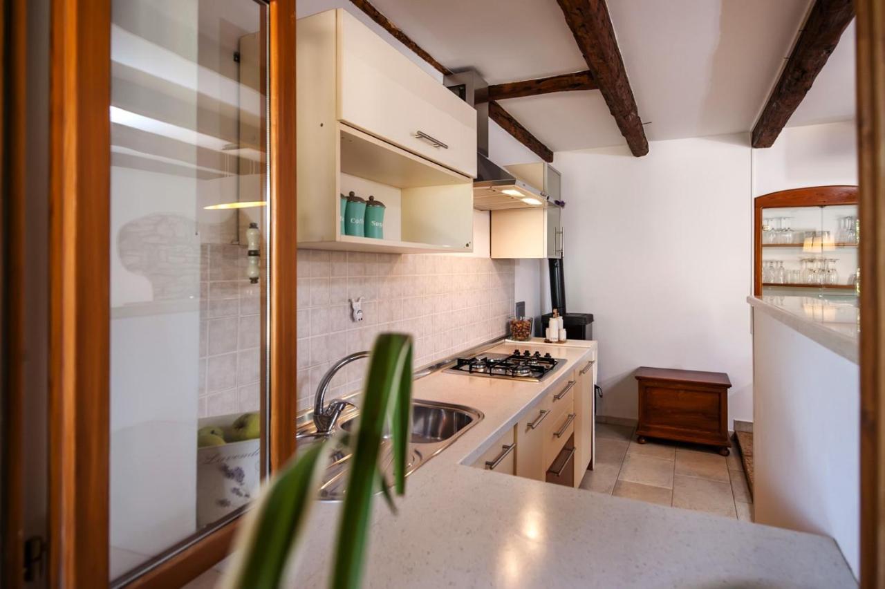 Holiday Apartment Daria 20 ロヴィニ エクステリア 写真
