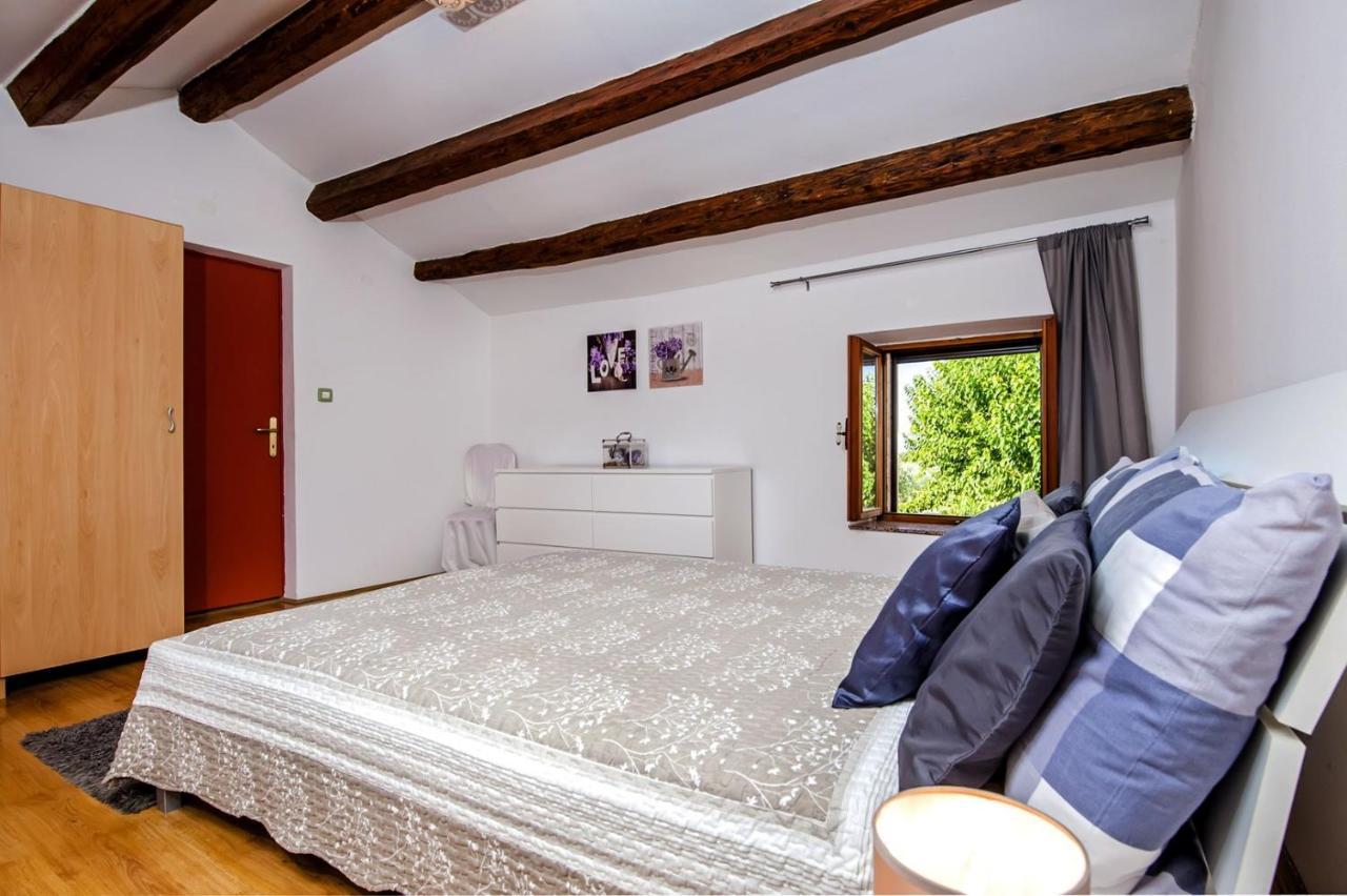 Holiday Apartment Daria 20 ロヴィニ エクステリア 写真